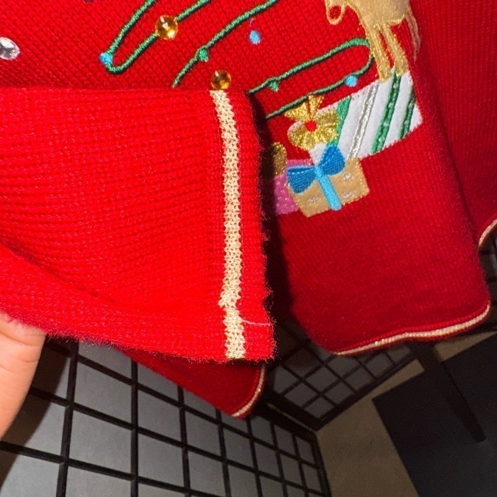 Red Not Ugly Christmas HolidayReindeer Snowman Sweater with Gold Trim Size Large - Picture 3 of 4
